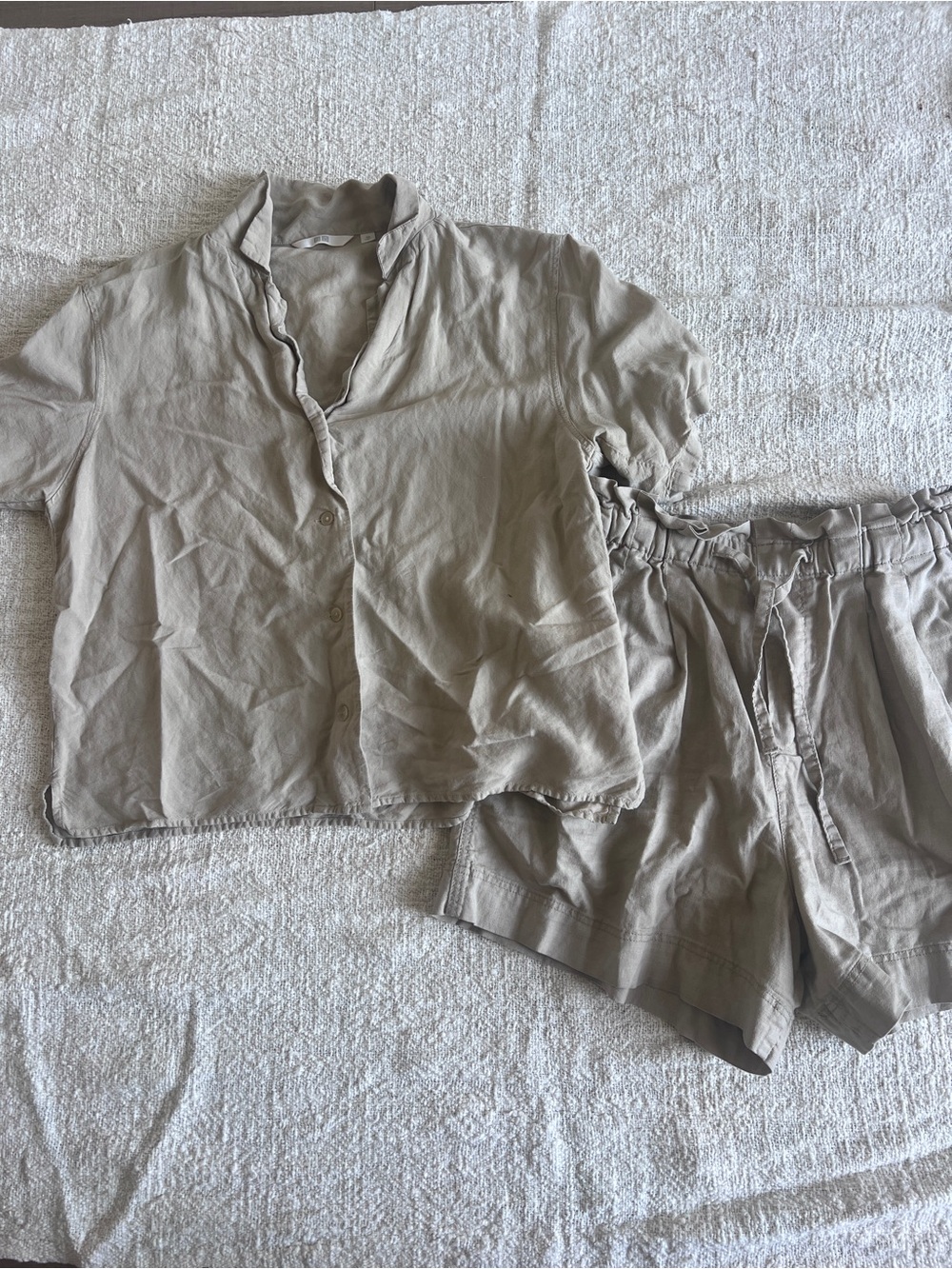 Uniqlo Linen Button-Front Short Set